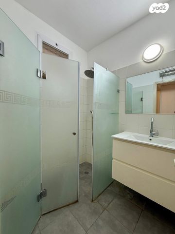 דירת גן, זאב שוהם, נעמ"ת, חיפה