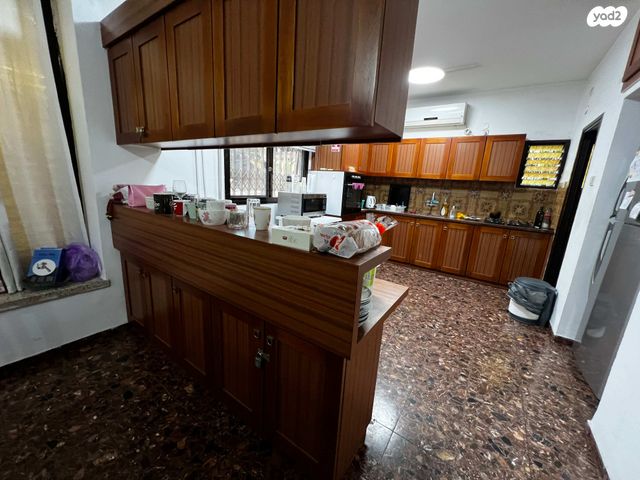 בית פרטי/ קוטג', זינגר, מרכז העיר, סביניה, הוותיקה, קרית ביאליק