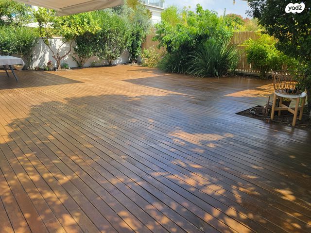 דירת גן, רבקה גובר, הרצליה