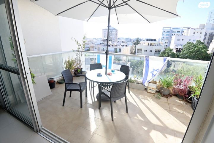 דירה, הרצליה