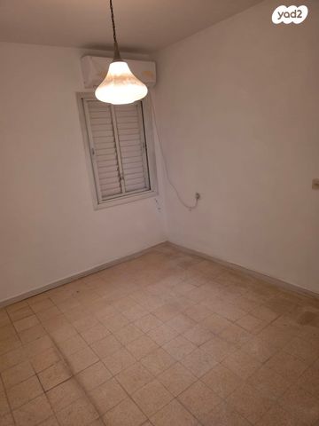 דירה, מבצע סיני 15, רמת יוסף, בת ים