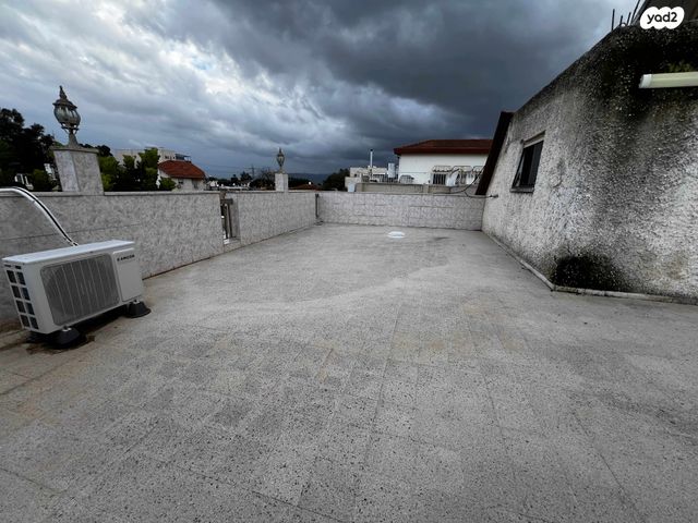 בית פרטי/ קוטג', זינגר, מרכז העיר, סביניה, הוותיקה, קרית ביאליק