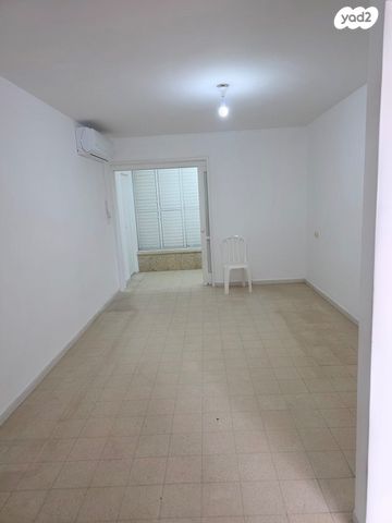 דירה, מבצע סיני 15, רמת יוסף, בת ים