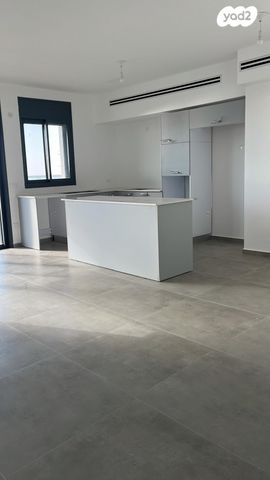 דירה, אמנון ליפקין שחק 8, נוף הטיילת, נתניה