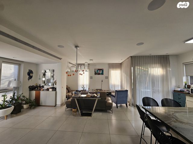 דירה, צפרירים, חברת חשמל, גבעתיים