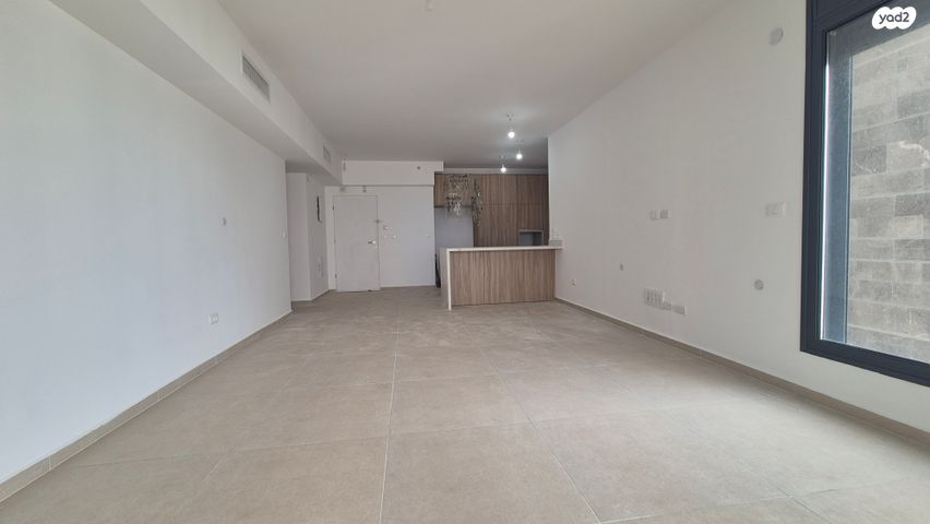 דירה, אמנון ליפקין שחק, נוף הטיילת, נתניה