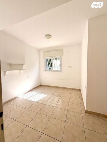 דירת גן, זאב שוהם, נעמ"ת, חיפה