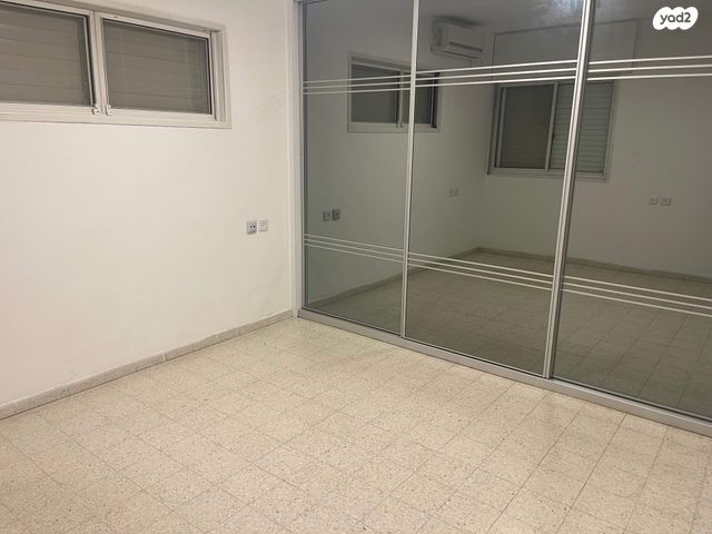 דו משפחתי, רותם, מודיעין מכבים רעות