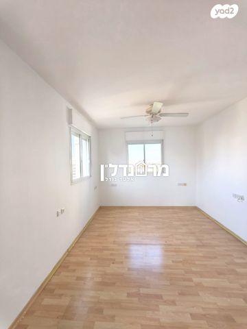 דירה, השופטים, הרצליה