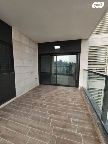 דירה, עמירם חרלף 3, אחוזה, חיפה