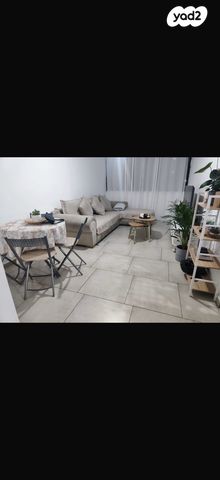 דירה, אור עקיבא