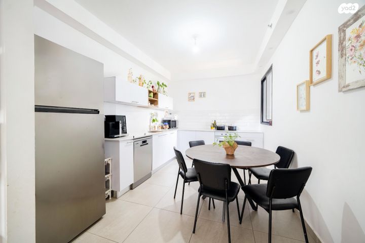 דירה, רועי קליין, קרית קריניצי, רמת גן