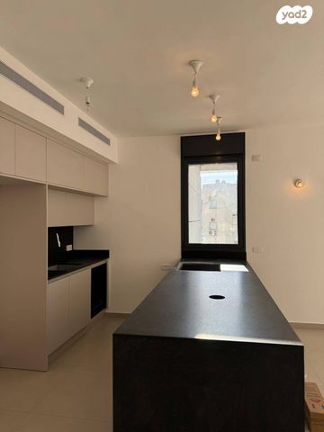 דירה, הצנחנים, נווה שרת, תל אביב יפו