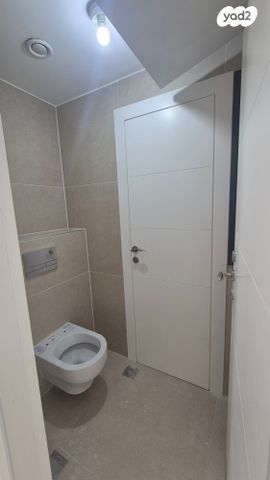 דירה, אמנון ליפקין שחק, נוף הטיילת, נתניה