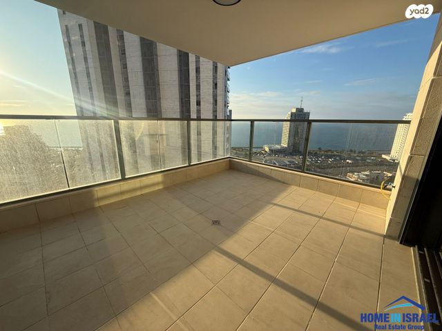 אמנון ליפקין שחק 