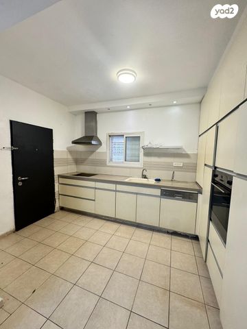 דירת גן, זלמן ארן 14, קרית חיים מערבית, חיפה