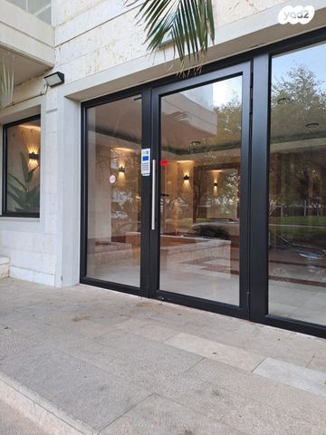 גג/ פנטהאוז, מודיעין מכבים רעות