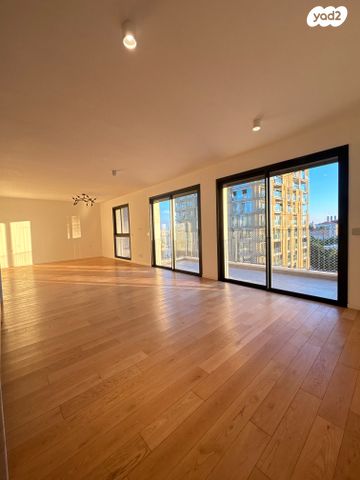 יהודה מרגוזה 50