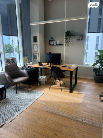 משרדים, אריק איינשטיין, הרצליה ב', הרצליה