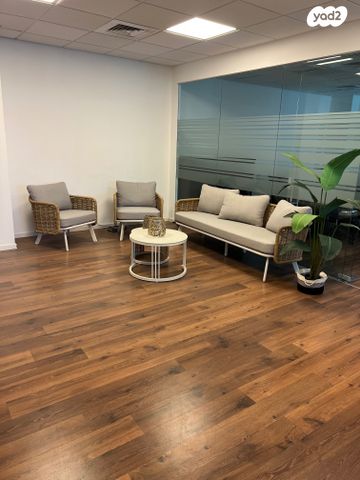 גלגלי הפלדה 