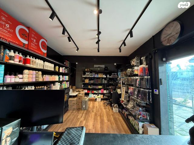 חנויות/ שטח מסחרי, שדרות ירושלים, מפדה אזרחי, חולון