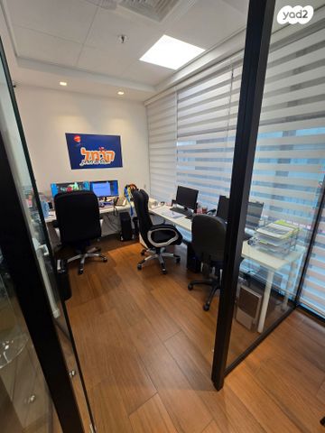 משרדים, שדרות ההסתדרות 25, צומת הקריות, חוף שמן, חיפה