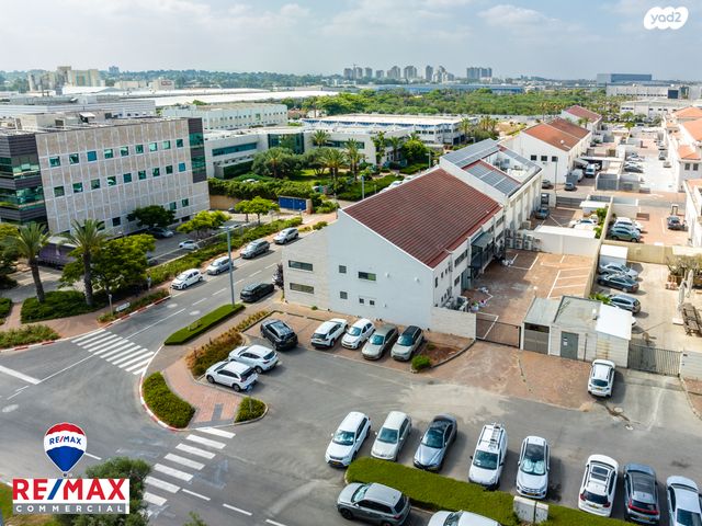 משרדים, קיסריה