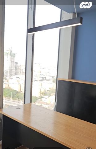 משרדים, הרב ניסנבאום 37, בת ים