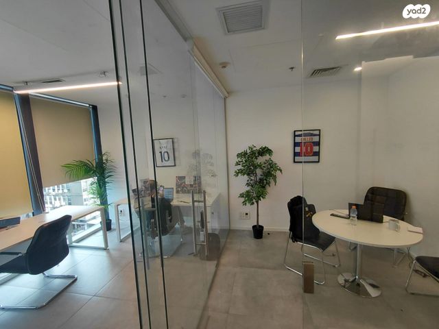 משרדים, הארבעה 28, גני שרונה, קרית הממשלה, תל אביב יפו