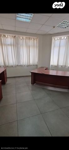 משרדים, דרך יפו, שער פלמר, תחנת רכבת השמונה, חיפה