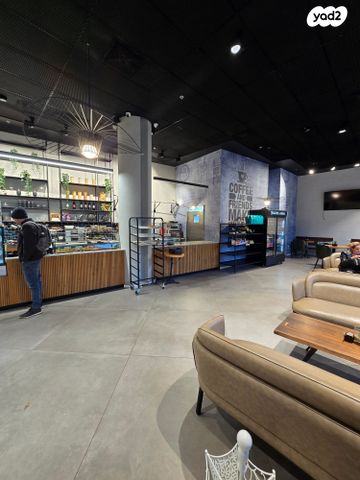 חנויות/ שטח מסחרי, שדרות הפלי"ם 2, קרית הממשלה ע"ש רבין, חיפה