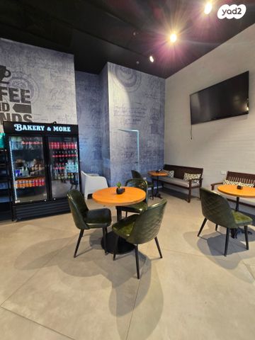 חנויות/ שטח מסחרי, שדרות הפלי"ם 2, קרית הממשלה ע"ש רבין, חיפה