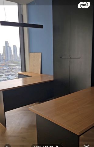 משרדים, הרב ניסנבאום 37, בת ים