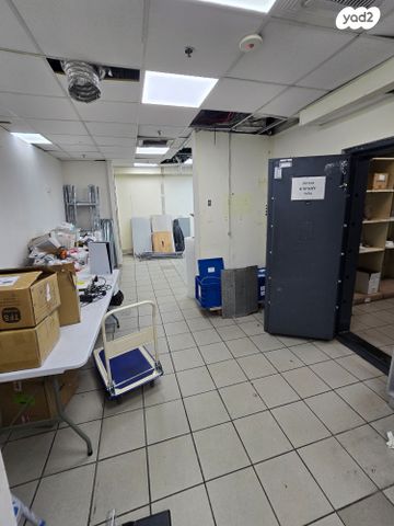 משרדים, שדרות ההסתדרות 25, צומת הקריות, חוף שמן, חיפה