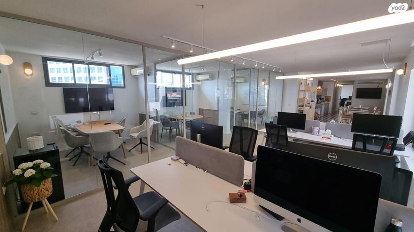 גני שרונה, קרית הממשלה