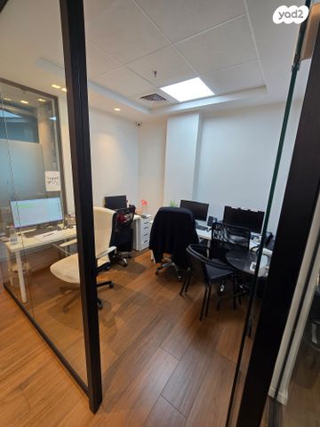 משרדים, שדרות ההסתדרות 25, צומת הקריות, חוף שמן, חיפה