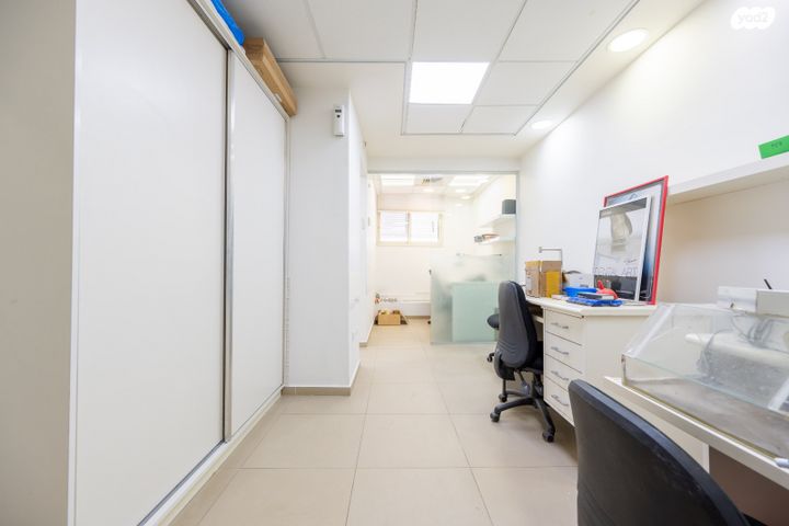 משרדים, דרך זאב ז'בוטינסקי, פארקטק פתח תקווה / אזור תעשייה קרית אריה, פתח תקווה