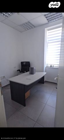 משרדים, דרך יפו, שער פלמר, תחנת רכבת השמונה, חיפה