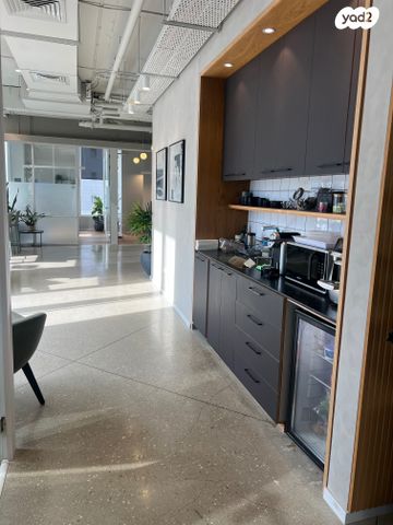 משרדים, אריק איינשטיין, הרצליה ב', הרצליה