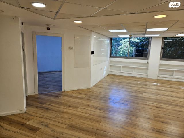 משרדים, גלגלי הפלדה, אזור תעשיה, הרצליה