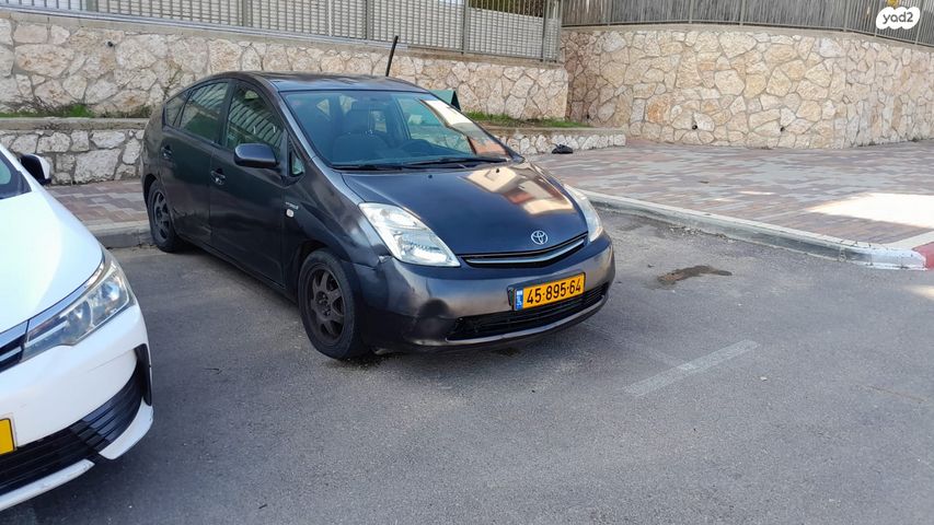 מודעת רכב טויוטה פריוס