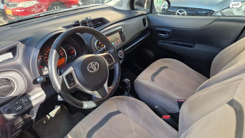 מודעת רכב טויוטה יאריס