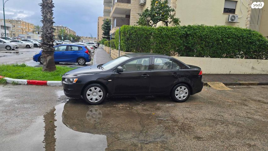 מיצובישי לנסר