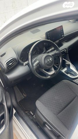 טויוטה יאריס