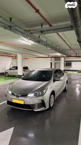 טויוטה קורולה