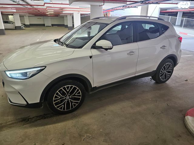 מודעת רכב אם ג'י ZS