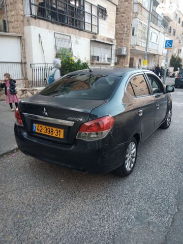 מיצובישי אטראז'