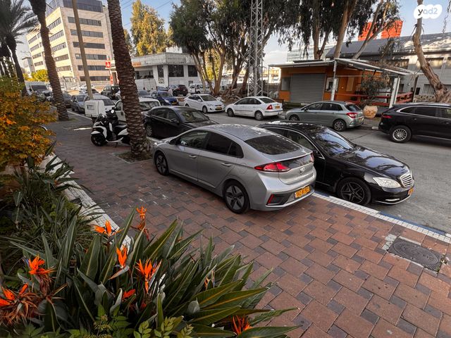 מודעת רכב יונדאי איוניק