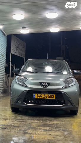 טויוטה אייגו X
