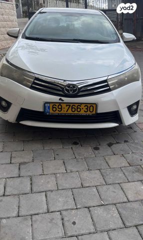 טויוטה קורולה